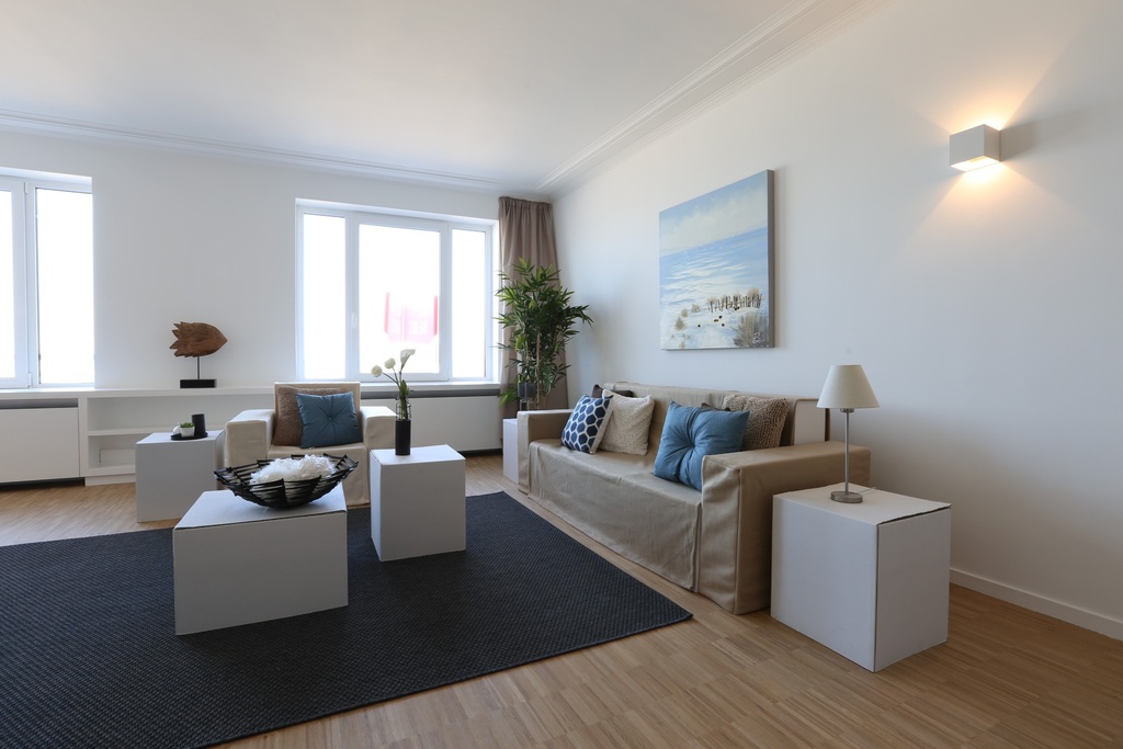 PISO ENTERO - MUEBLES CON FUNDAS (49 PZ)